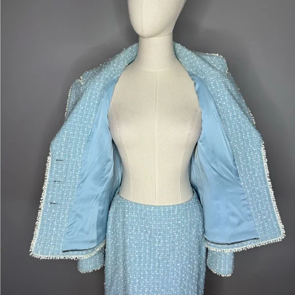 Chanel 1997 Blue White  Princess Diana Tweed Suit. - Picture 5 of 16